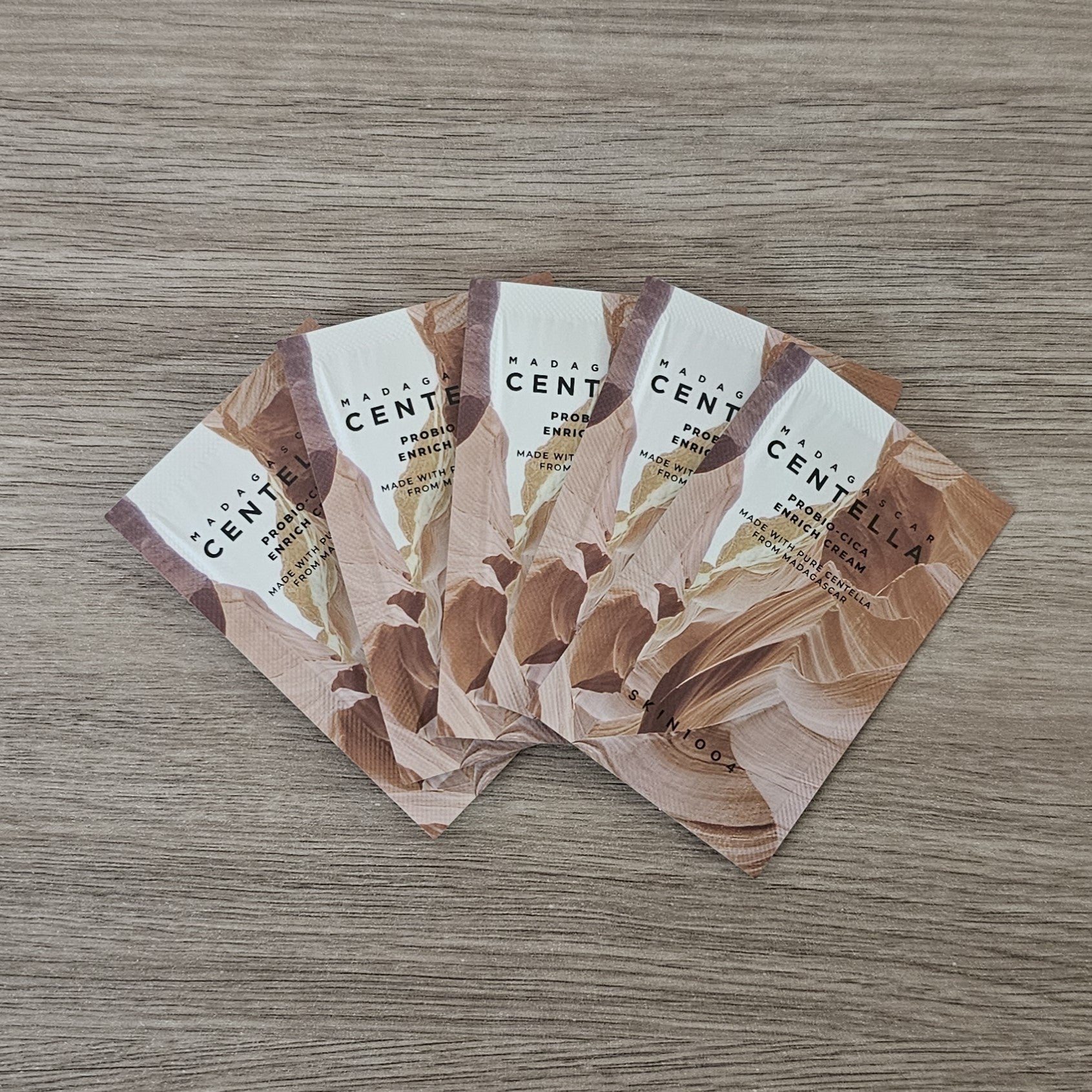 [SKIN1004] Madagascar Centella Probio-Cica Enrich Cream 5 muestras de 1.5 ml c/u